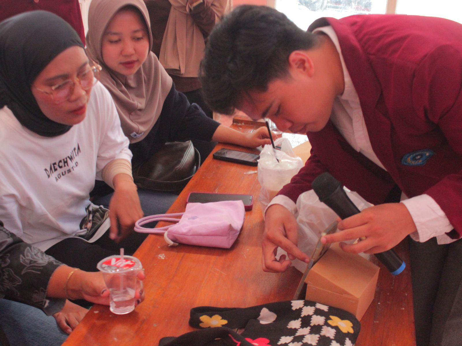 Dokumentasi Bukan Cuman Teori, PPKO IMM Ahmad Dahlan Unimus Ajak UMKM Praktek Pasar Digital Lewat DIGITARUM