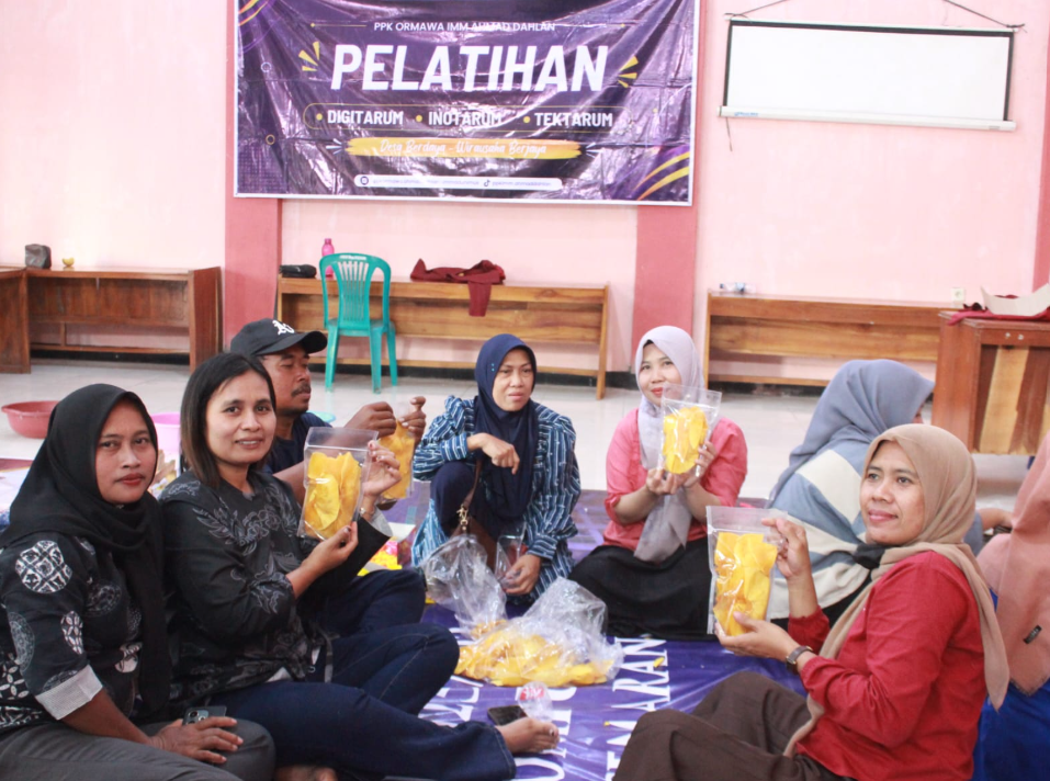 Dokumentasi Dari Sukun Jadi Cuan, IMM Ahmad Dahlan UNIMUS Sukses Gelar Pelatihan Olahan Sukun Berbasis Potensi Lokal